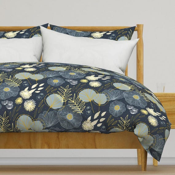 Mod Firefly Bettwäsche - Frühling Floral von friztin - Botanische Blüte Nacht Garten Baumwollsatin Bettbezug ODER Kissenbezüge von Spoonflower
