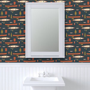 Rustiek vliesbehang Lake Life Camping Woodland Nature - Lake Canoes And Oars van coitcreative Wallpaper Double Roll van Spoonflower afbeelding 2
