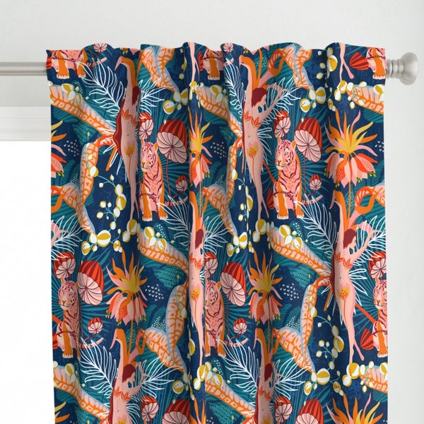 Panneau de rideau maximaliste - Danse des fleurs tropicales par heidi-abeline - panneau de rideau personnalisé fleurs de la jungle surréalisme tropical par Spoonflower