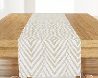 Botanical Chevron Table Runner - Palm Leaf Stripe de luciafontes - Tropical Acuarela Algodón Sateen Table Runner de Spoonflower