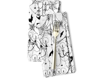 Juego de 2 servilletas de Halloween - Servilletas de tela con temática de murciélagos y telarañas góticas espeluznantes de arthousewife