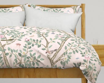 Ropa de cama de estilo chinoiserie - Rosa pálido Elsie's Garden de danika_herrick - Funda nórdica o fundas de almohada de satén de algodón rosa con estampado floral vintage