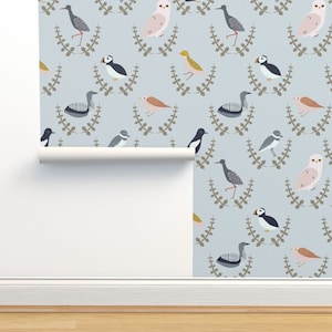 Scandinavian Birds vliesbehang Scandi - Birds Of Scandinavia - Wreaths by popelephant Behang Double Roll van Spoonflower