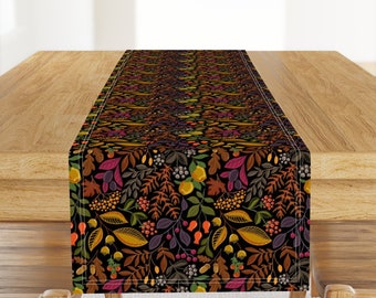 Caminho de Mesa Colheita de Outono - Frutas Vermelhas e Nozes Coloridas de Outono Caminho de Mesa de Algodão e Cetim - Frutas e Frutas Vermelhas de Outono por capricorn-ds