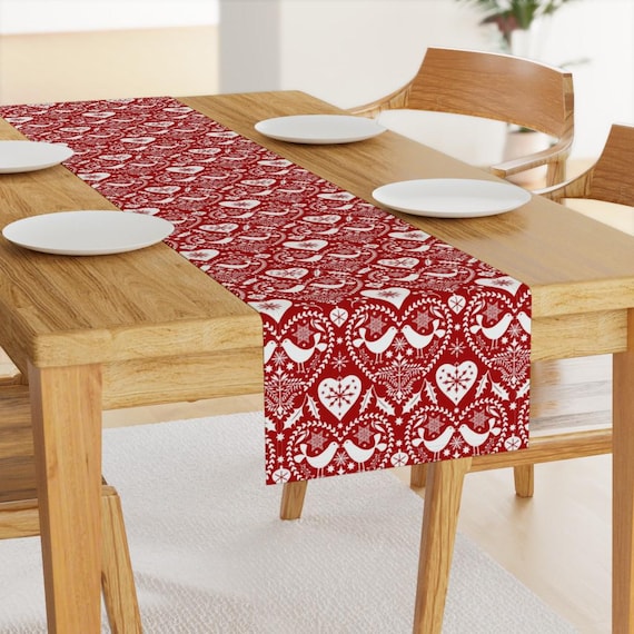 Skandinavischer Tischläufer - Vögel Herzen Feiertage Weihnachten Skandinavischer Baumwollsatin Tischläufer - Folk Art Weihnachten by andrea_haase_design