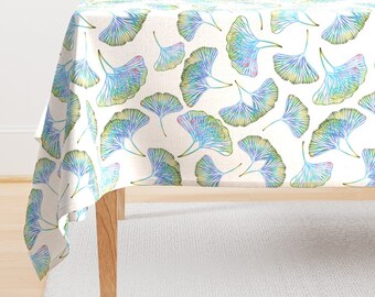 Gingko Biloba Tischdecke – Lacy Gingko von marjorie_howe – Grüne und blaue, mit Wasserfarben bemalte, farbenfrohe Baumwollsatin-Tischdecke von Spoonflower