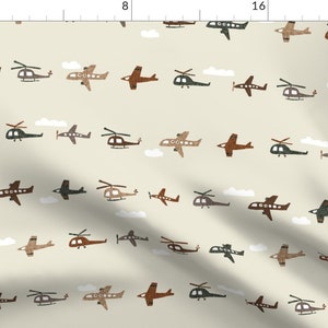 Cojín decorativo bohemio con diseño de aviones - Helicópteros en beige neutro, caprichoso y bonito - Aviones sobre arena de ivieclothco imagen 4