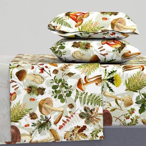 Sábanas con hongos - Acción de Gracias en el bosque - de utart - Juego de sábanas de satén de algodón con hongos, helechos, diente de león y pino de Spoonflower