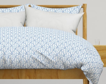 Blue Seahorse Bedding - White And Blue Sea Horses by mariarein - Preppy Coastal Cotton Sateen Duvet Cover OR Pillow Shams by Spoonflower