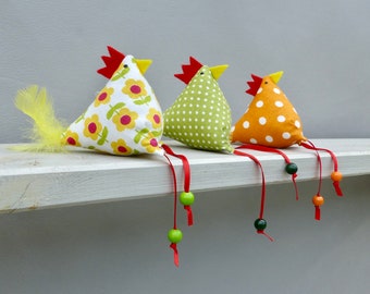 Poules, décoration de Pâques, 3 morceaux de poules en tissu, trio vert-orange-jaune, poule en tissu