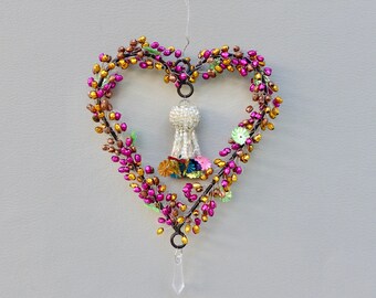 Beaded heart made of wire for window decoration, gift spring Mother's Day, Valentine's Day