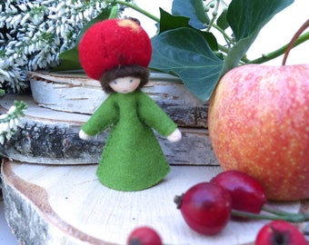 Apfel Blumenkind für den Jahreszeitentisch im Sommer/ Herbst, Filzpüppchen, Deko-Figur