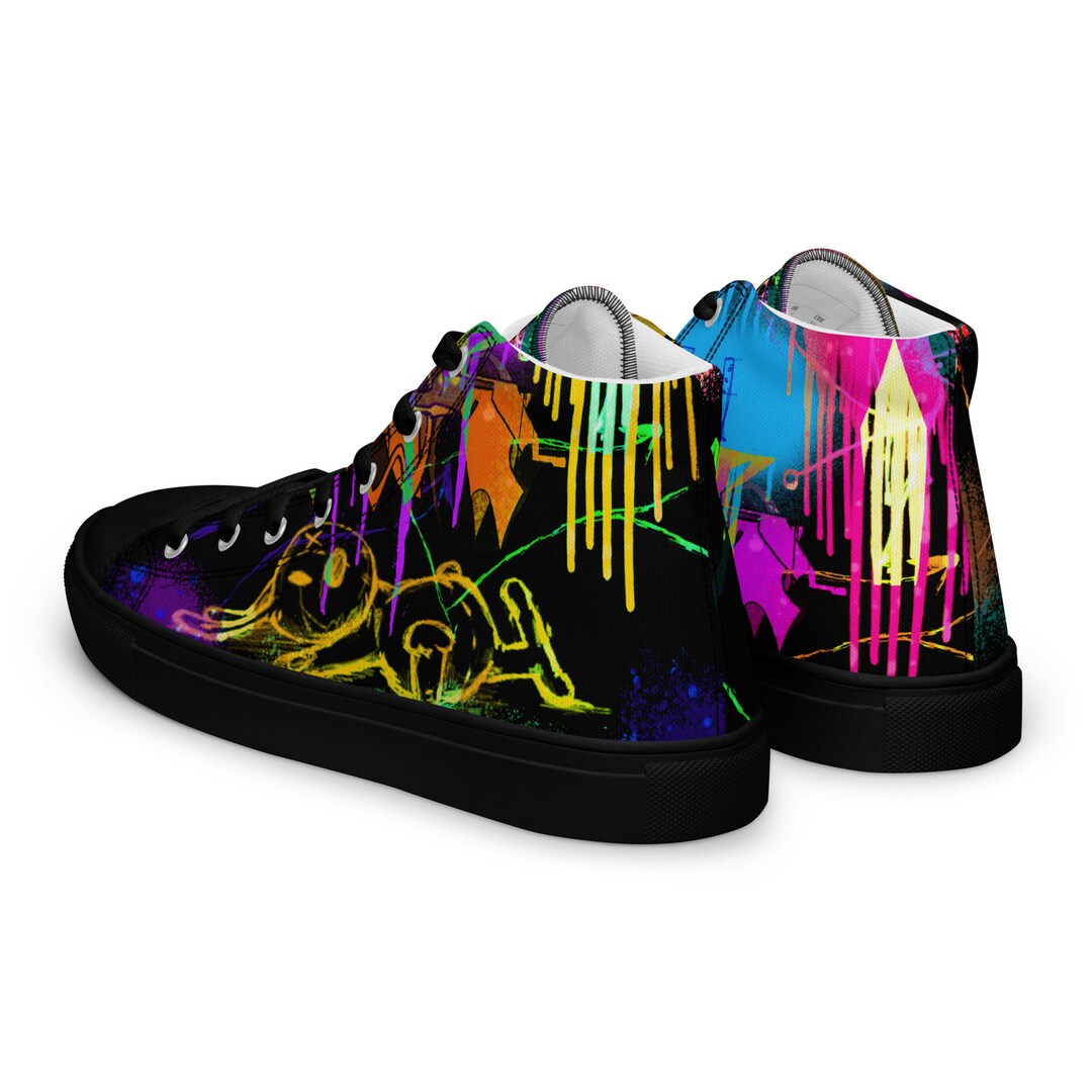 Graffiti Skull Women's High Top Shoes