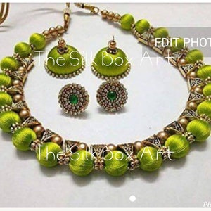 Zijden draad sieraden set met Jhumkas rood/groen/gouden/parrote groen/wit-handgemaakte Indiase sieraden afbeelding 2