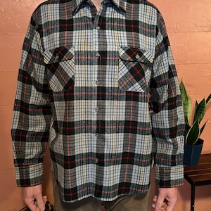 Pendleton Shirt Men&#39;s Large Blue Green Red Plaid Vintage Wool Button Pockets EUC