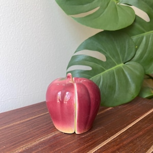 Vintage Farmhouse Cottage Sliced Red Apple Salt and Pepper Shakers