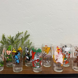 Assorted Vintage Pepsi Warner Brothers Looney Toons Collector Glasses