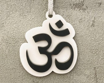Ohm Ornament: Silber Aum Om Acryl Anhänger - Yoga Meditation Geschenk
