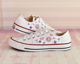Embroidered Converse Sneakers with lilac daisies & purple flowers. Custom Flat Wedding Shoes, Personalized with your color palette and date.