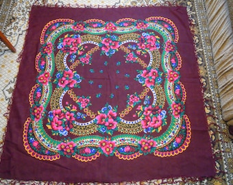 Ukrainian woolen shawl. Large Crimson shawl. Fringe shawl.