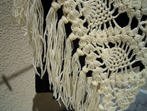 Lace shawl, Shawl with fringes, Triangular shawl,… - image 4