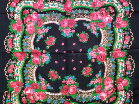 Wool floral shawl, Woolen floral shawl, Ukrainian… - image 2
