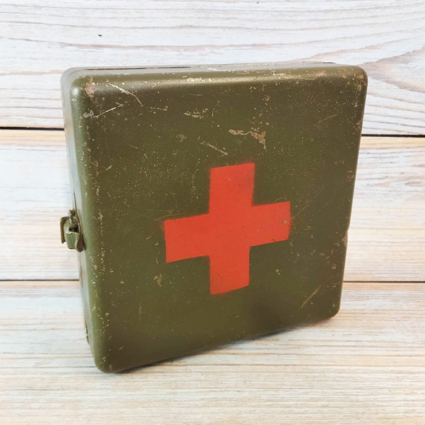 Buy First Aid Kit Vintage Online In India -  India