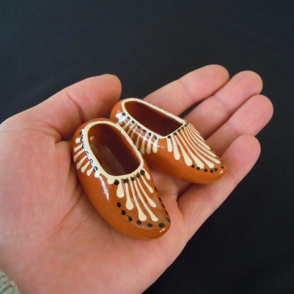 Small decorative ceramic shoes, Shoes figurine, Shoes statuette, Hand-painted, Ukrainian decor