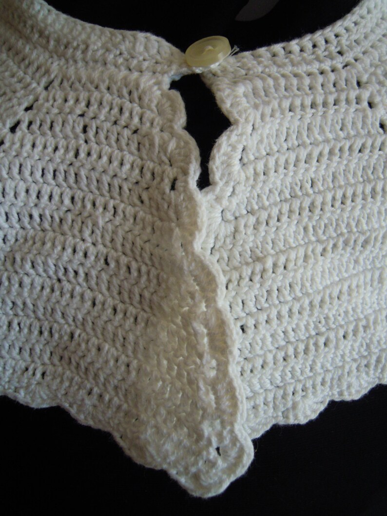 Lace collar