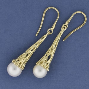 Trendy Pearl Dangle Earrings, Solid 14k Gold Drops, June Birthstone Earrings, Pearl Bridal Dangles