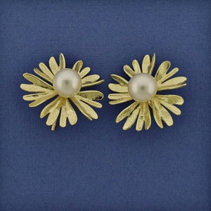 Solid Gold Flower Studs, Floral earrings, 14K Pearl Post Earrings, Anniversary gift