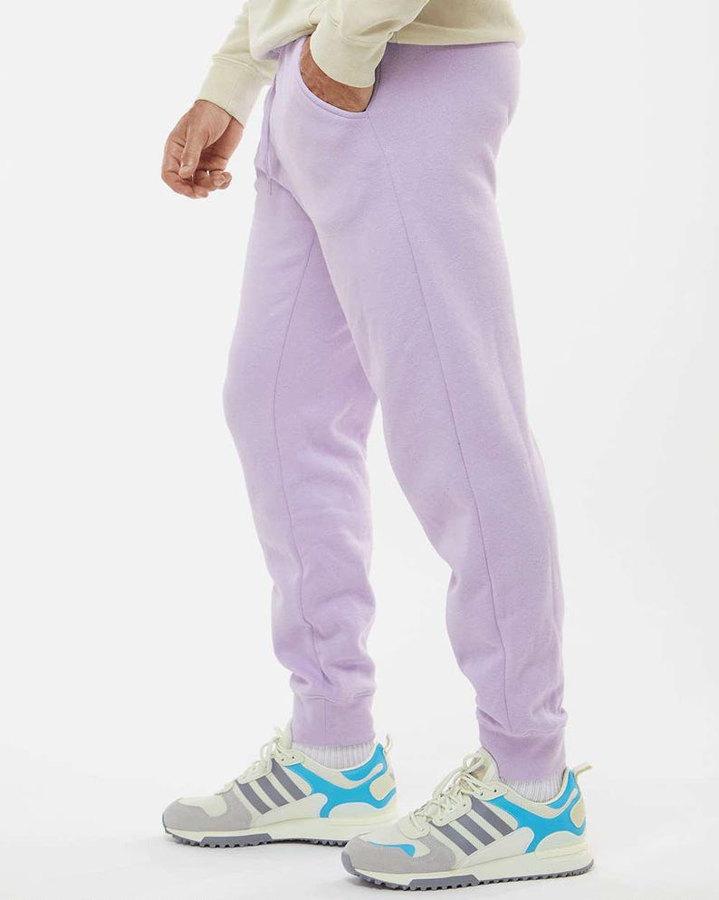 Broderade mjukisbyxor med personligt tryck, Joggingbyxor med personlig logotyp, Träningsbyxor med namn, Matchande setbyxor, Unisex loungebyxor bild 5