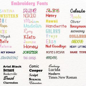 K&ouml;nnte beinhalten: Eine digitale &Uuml;bersicht mit dem Titel Embroidery Fonts, die eine Vielzahl von Alphabetstilen und Namen in verschiedenen Farben und Schriftarten zeigt, darunter Santina, Western, Rope, Mayah, Belle, Melanie, Hey Ronald, Swansong, Natalie, Miriam, Madelin, Lucy, Klein, Jasmine, Honey, Jokster, The Shire, Henry, Hawaii, Handwrite, Galaxy, Freya, Elisa, Not Goodbye, Home & Design, Anders, Celeste, Avada, Oliver, Honeymoon, Buckharry, College, Groove, Heavy Lifting, Name Type, Arial Black, Bernard, Baskerville, Brush, Clarendon, Comic, Cooper, Script, Stencil, Edwardian, Embassy, Lucida, Modern und Times New Roman.