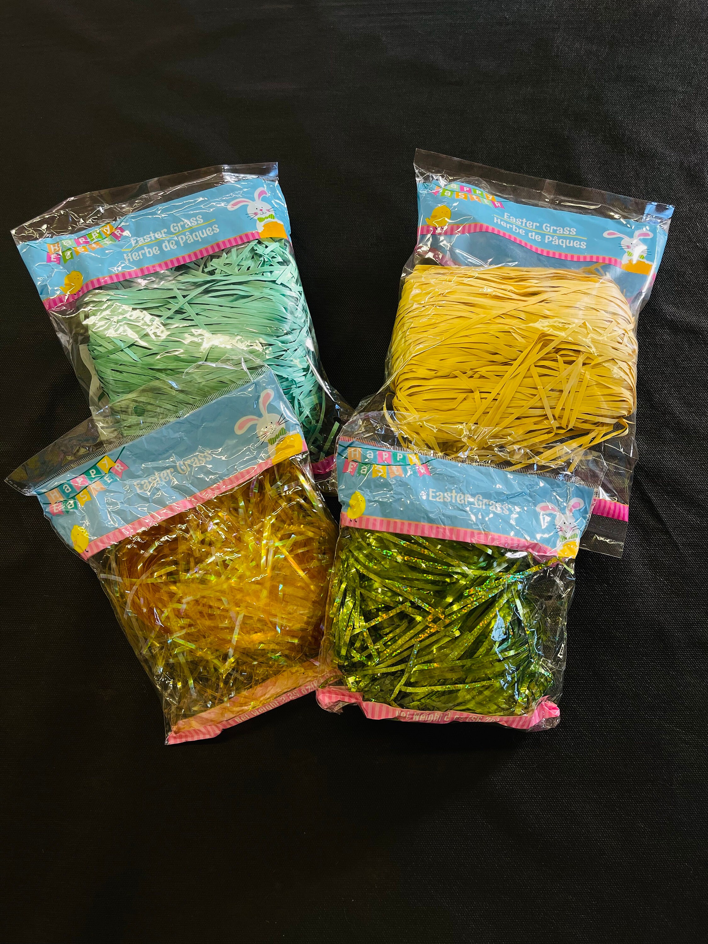 Gift Expressions Easter Basket Filler, 10 Oz Bag, Light Green Easter Grass,  100% Recyclable Crinkle Cut Paper Shred Filler for Gift Wrapping, Gfit