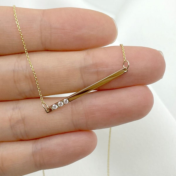 14K 3 Diamond Bar Necklace / Diamond Necklace / Bar Necklace / Bar Pendant / Simple Necklace / Everyday Necklace / Yellow Gold