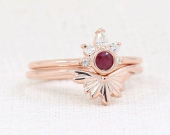 14K Ruby Diamond Wedding Band Set / Ruby Flower Engagement Ring / Plain Crown Band / Stackable Ring / Ruby Ring Set / Rose Gold