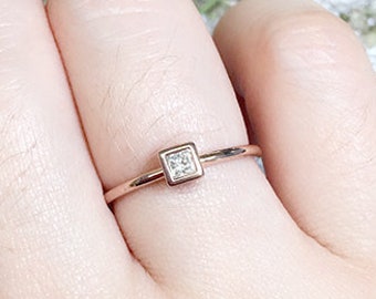 14K 0.10CT Princess Diamond Solitaire Ring / Princess Diamond Ring / Solitaire Ring / Simple Ring / Dainty Ring / Yellow Gold / Tiny Ring