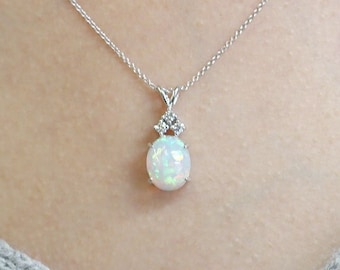 14K Oval Opal Diamond Necklace / Opal Necklace / Diamond Necklace / Opal Pendant / Diamond Pendant / Simple Necklace / Yellow Gold