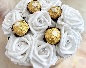 Luxury White Roses with Ferrero Rocher in a Hat Box - Flower Box, Proposal, Thank you, Birthday, Girlfriend, Anniversary, Mother, Xmas Gift