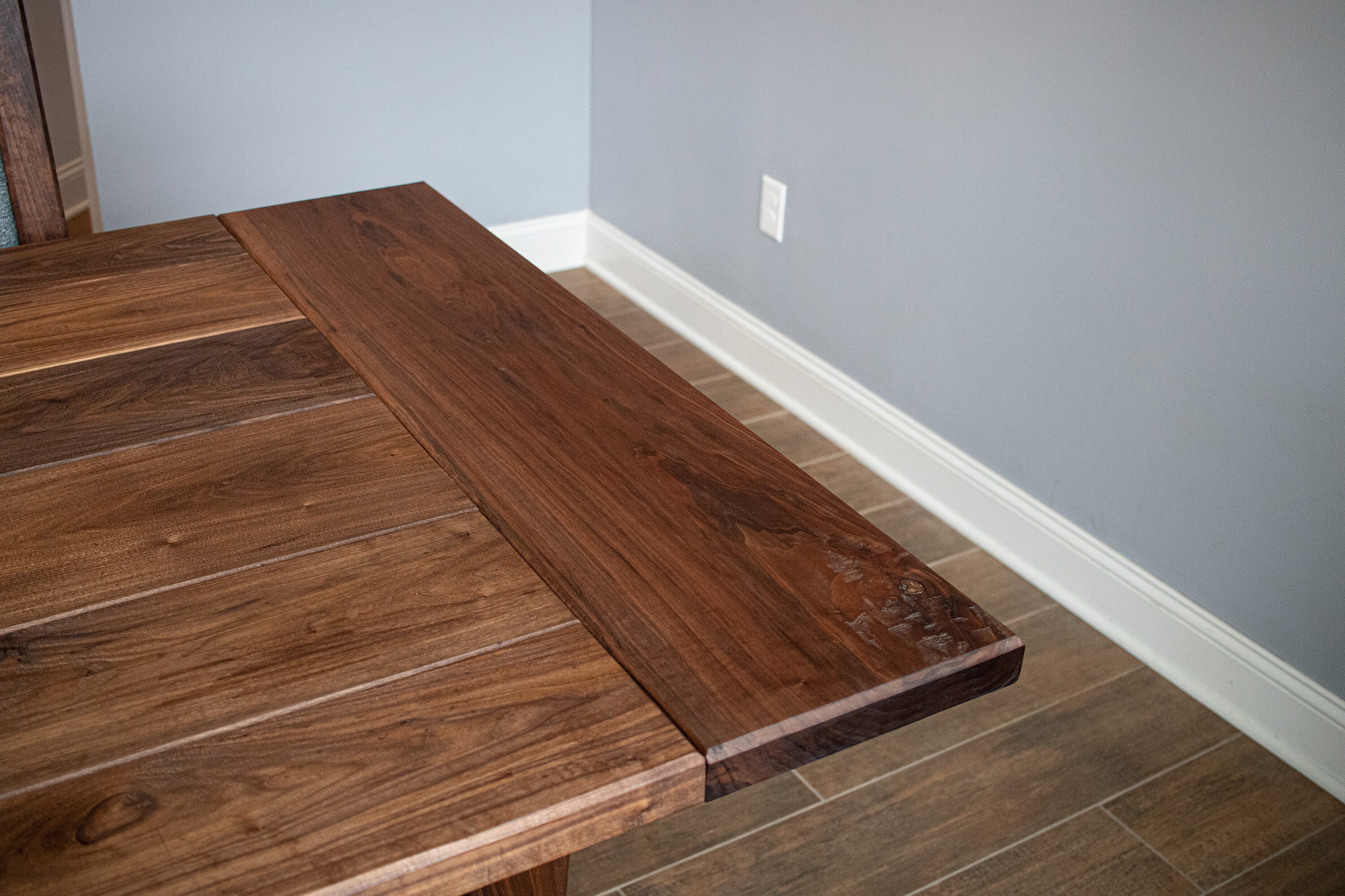 Hill Creek Dining Set