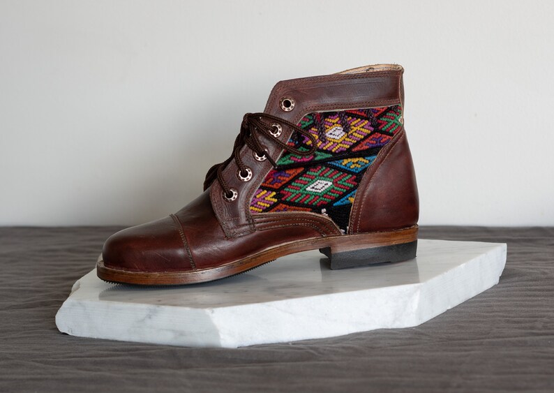 Women/'s 6.5 Handmade Leather Tipico Guatemalan Boots