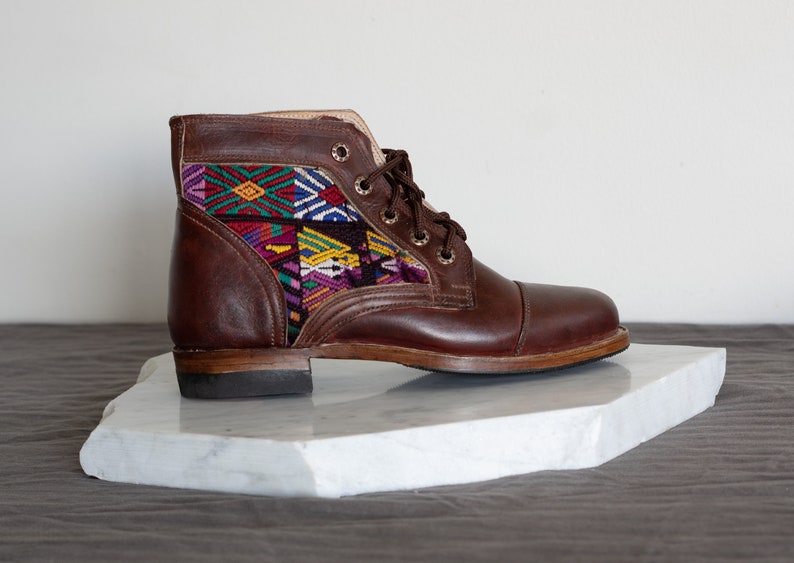 Women/'s 6.5 Handmade Leather Tipico Guatemalan Boots