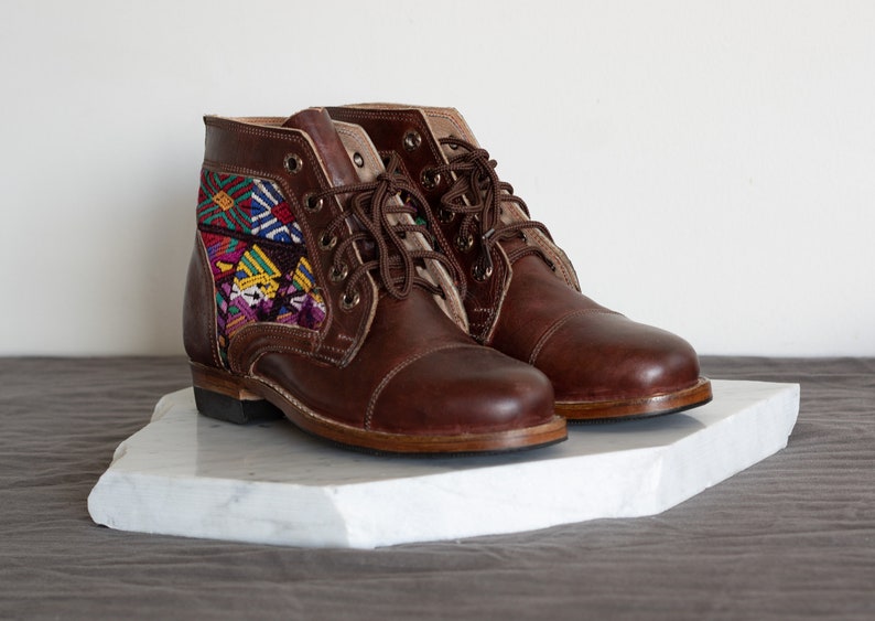 Women/'s 6.5 Handmade Leather Tipico Guatemalan Boots