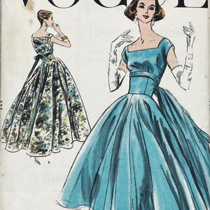 Molde para vestido Vogue 8991, modelo evasê, com detalhes dos anos 50 - Tamanho 9 (corte de 30,5").