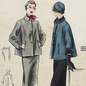 Może przedstawiać: Vintage ilustracja modowa przedstawiająca dwa stroje. Jeden pokazuje szarą kurtkę z czerwonym szalikiem i pasującą spódnicą. Drugi pokazuje niebieską kurtkę z ciemnym kołnierzem, czarnymi rękawiczkami i ciemną spódnicą. Obie postacie noszą kapelusze.