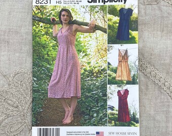 Simplicity 8231 - Sew House Seven V-neck Elastic Waist Dress Pattern - Size 6-14 or Size 14-22 - Uncut (FF)