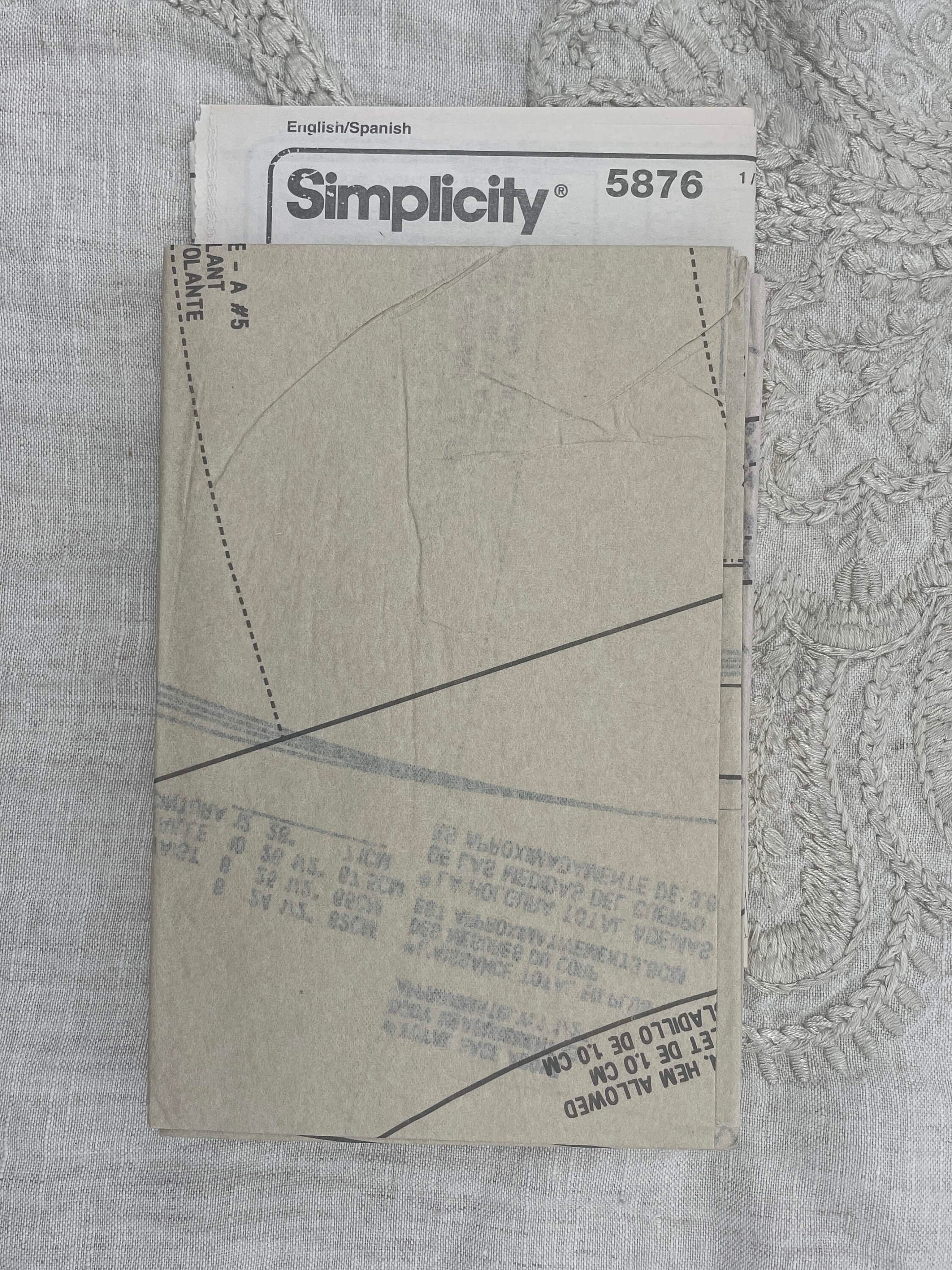 Simplicity 5876 - 1930s Style Evening Dress With Ruffle and Sleeve ...