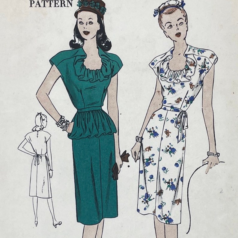 Vogue 3082 Rare 1940s Dress Pattern with Ruffled Neckline and Peplum Size 9 Jr. 29.5 Factory Fold image 1