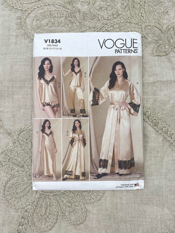 Vogue 1834 Raglan Robe, Camisole, Shorts, Pants and Slip Dress Pattern Size  8-16 31.5-38 Uncut 