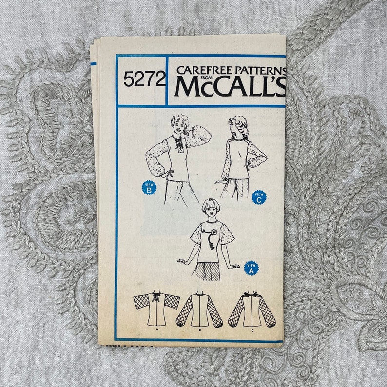 McCall's 5272 1970s Flower Applique Knit Boho Blouse Pattern Size Petite 30.5-31.5 Uncut FF image 3